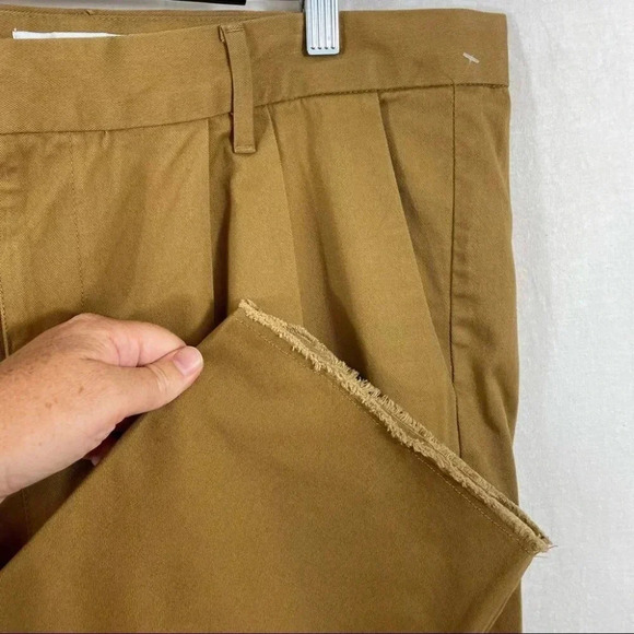 NEW The Rail Pleated Front  Cropped Raw Hem Pants - Picture 5 of 12